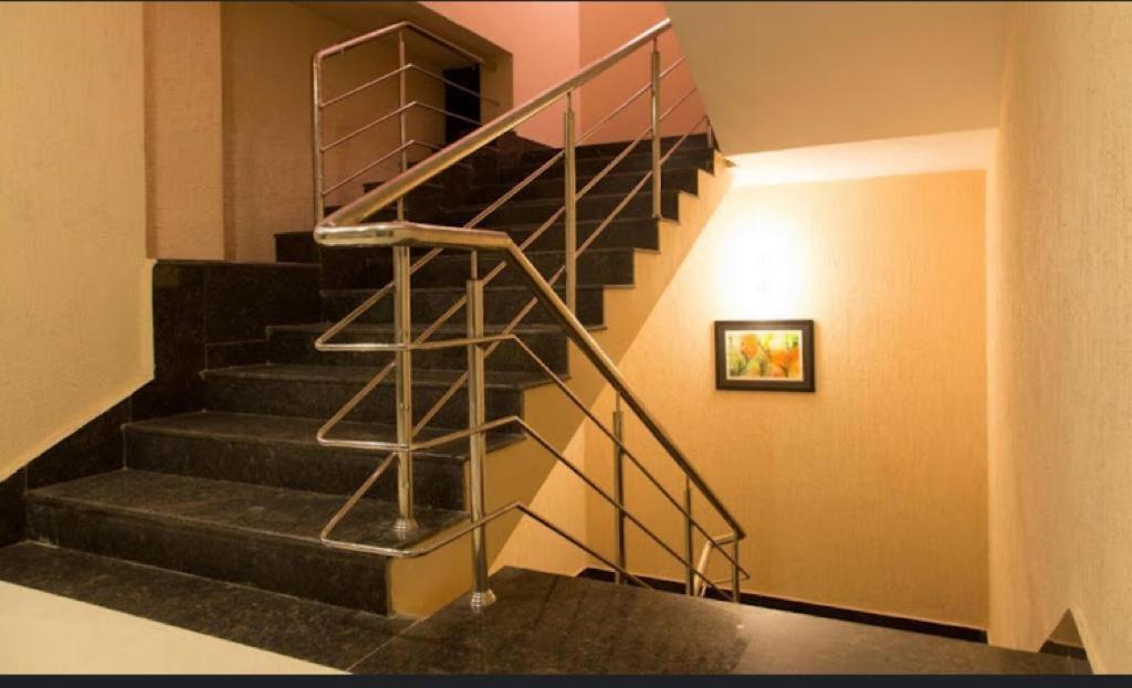 Ample Yard Hotell Chennai Eksteriør bilde